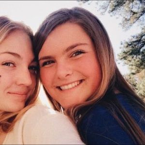 Meet your Posher, Eliza